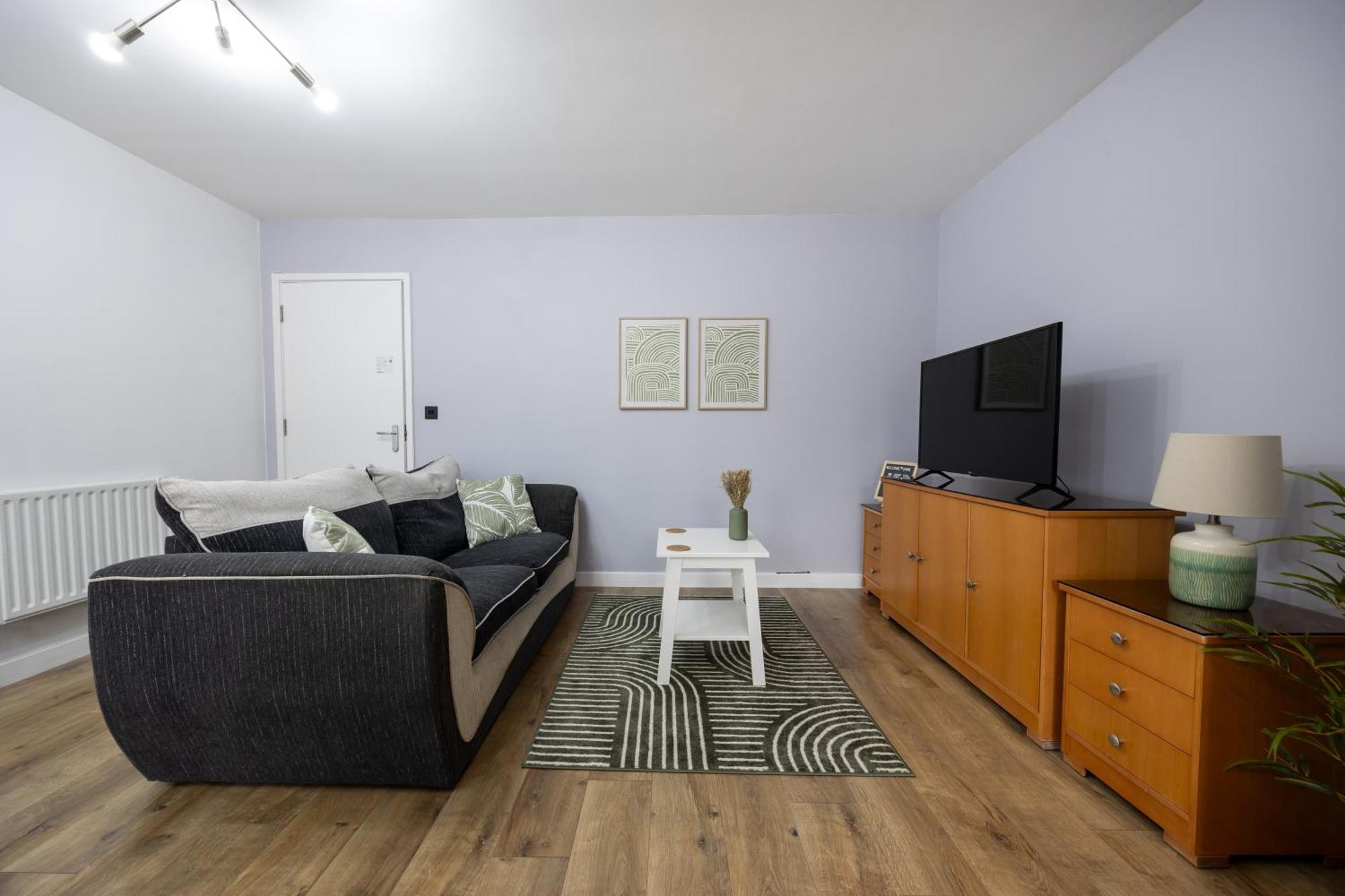 Apartamento Stunning 3Br, Free Parking, Near Town Center, Long Term Discoun Reading Exterior foto