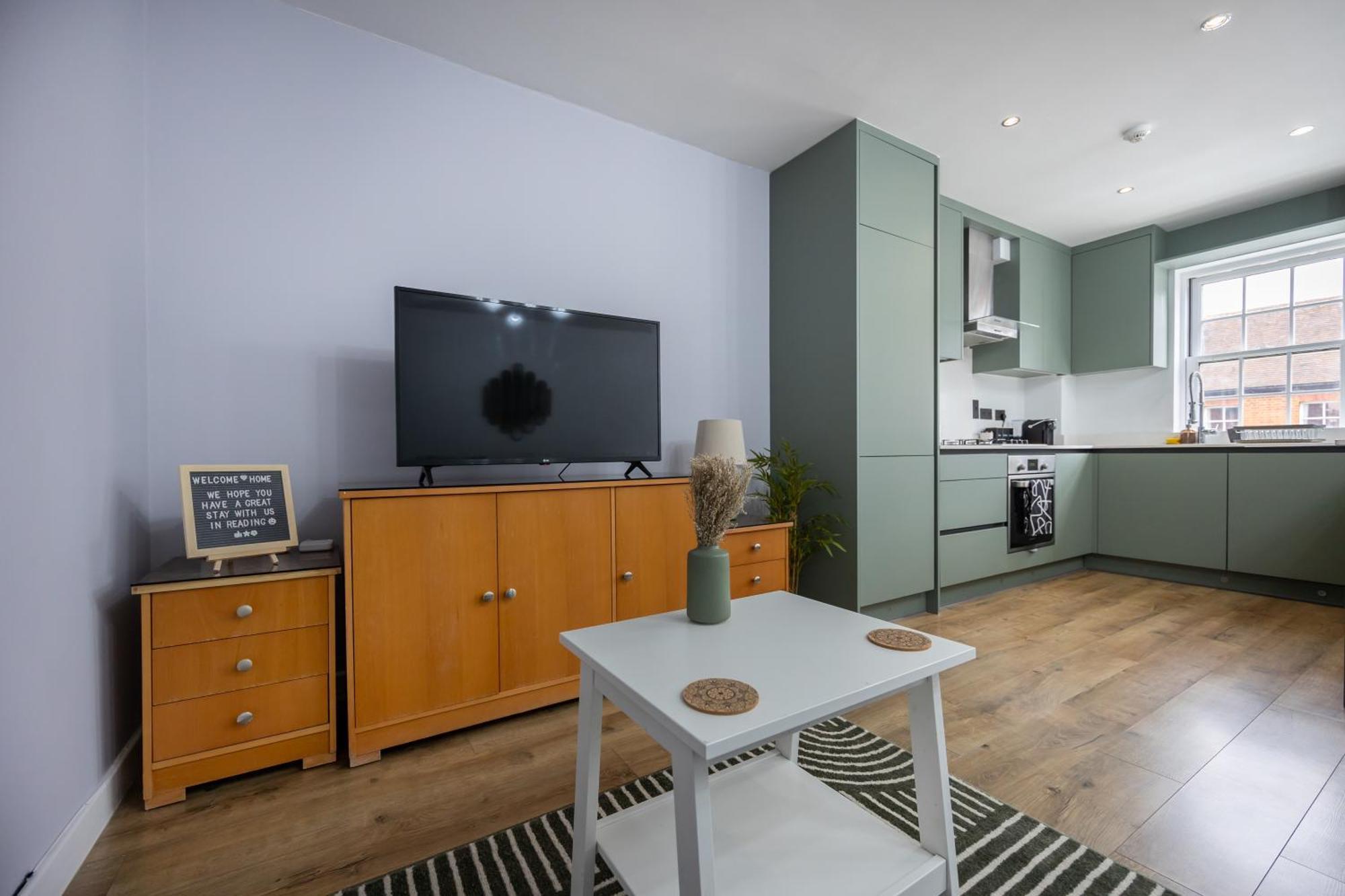 Apartamento Stunning 3Br, Free Parking, Near Town Center, Long Term Discoun Reading Exterior foto