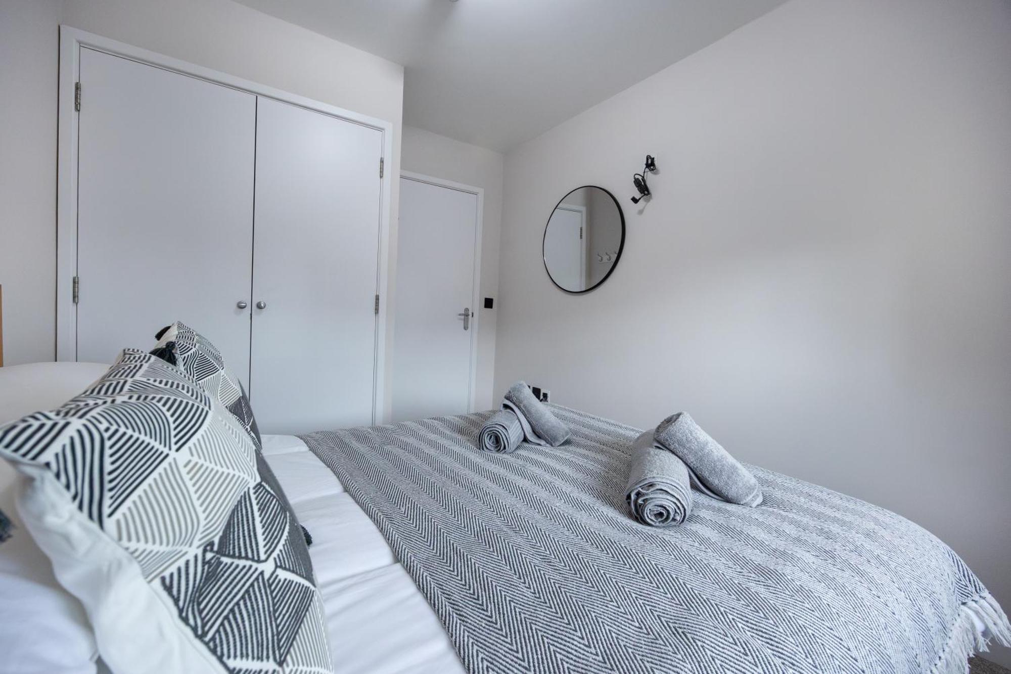 Apartamento Stunning 3Br, Free Parking, Near Town Center, Long Term Discoun Reading Exterior foto